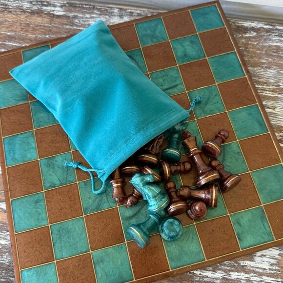 Brown and Peacock Green-Blue Chess Board Game with Velvet Bag 32 pieces - Picture 2 of 9